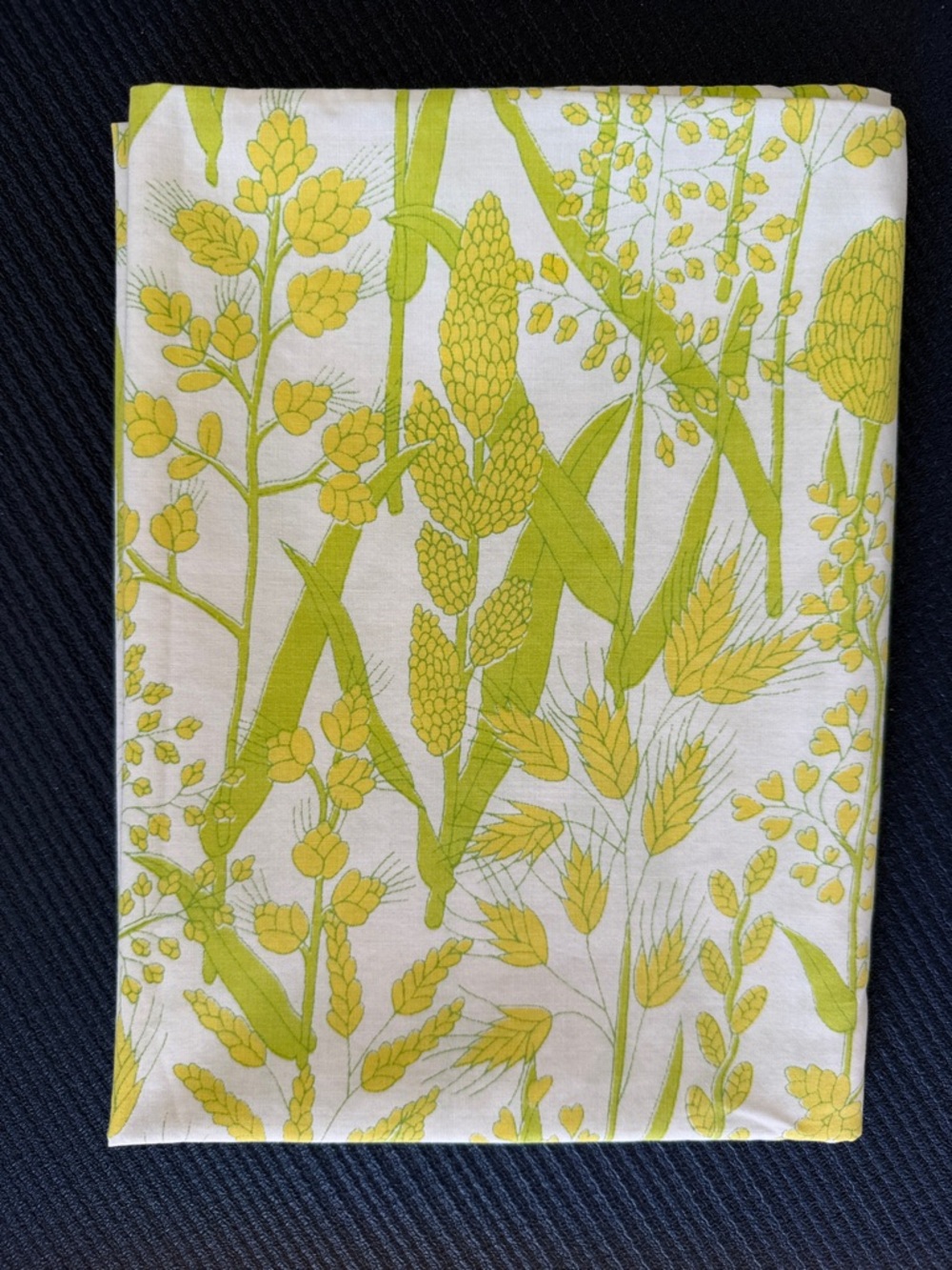 Wamsutta Ultracale Vintage 70s Yellow and Green Floral Pillowcase